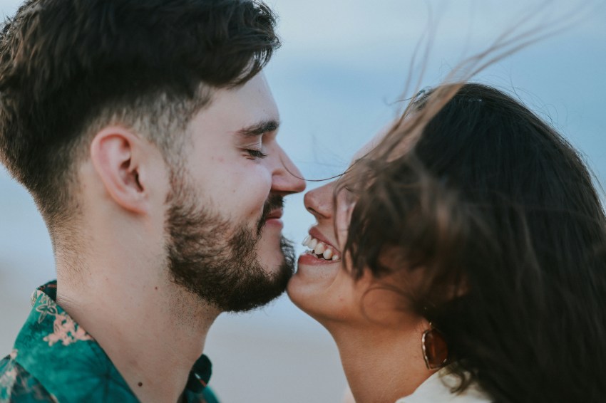 The 3 Stages Of Limerence (Otherwise Known As “Love At First Sight”)